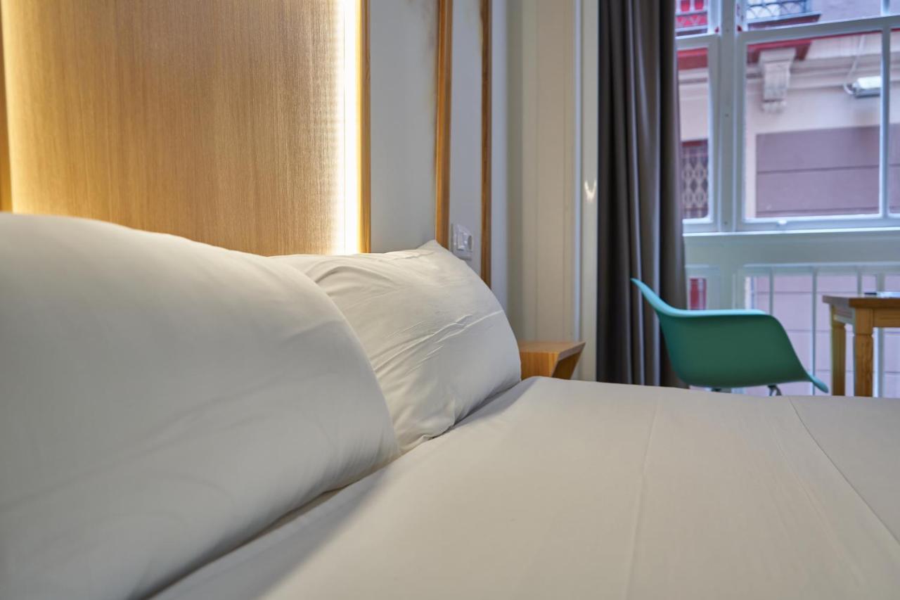 Pension Aliciazzz Bed And Breakfast بلباو المظهر الخارجي الصورة