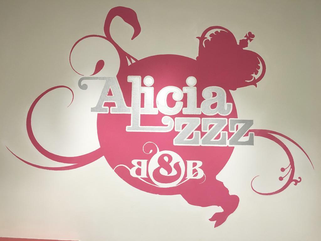 Pension Aliciazzz Bed And Breakfast بلباو المظهر الخارجي الصورة