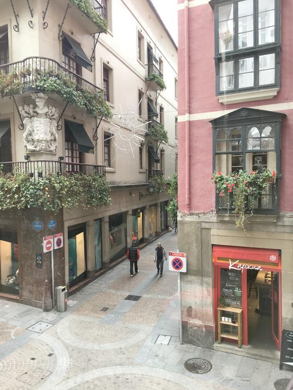 Pension Aliciazzz Bed And Breakfast بلباو المظهر الخارجي الصورة