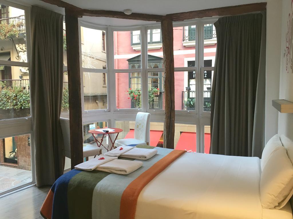 Pension Aliciazzz Bed And Breakfast بلباو المظهر الخارجي الصورة
