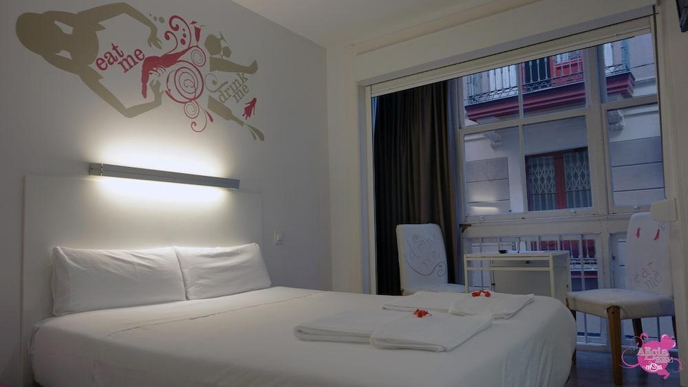 Pension Aliciazzz Bed And Breakfast بلباو المظهر الخارجي الصورة